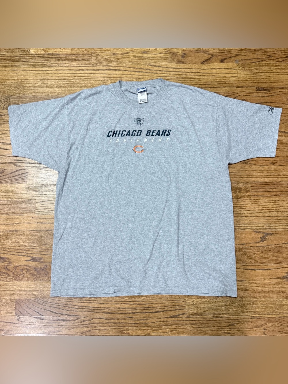 Reebok NFL Equipment Chicago Bears T-Shirt XL Gray Vintage Style Cotton Y2K